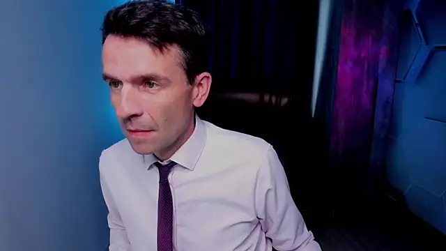 SteveTiger online show from October 24, 2025, 12:04 pm