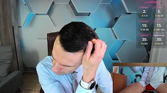 Snapshot of SteveTiger chatting on March 9, 2026, 3:48 pm SteveTiger online show from March 9, 2026, 3:48 pm