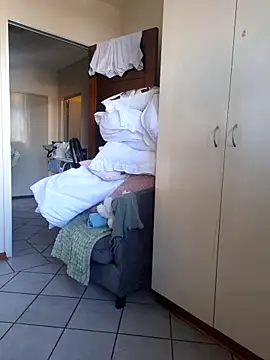 Snapshot of FitSelina66 chatting on February 5, 2026, 5:14 am FitSelina66 online show from February 5, 2026, 5:14 am