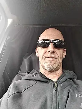 Edgingheaven69 online show from May 10, 2026, 1:04 pm