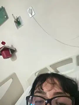 Snapshot of LillyCandy chatting on October 12, 2025, 10:11 pm LillyCandy online show from October 12, 2025, 10:11 pm