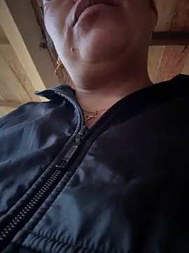 Snapshot of Ixchel_Anaid chatting on November 15, 2025, 11:25 am Ixchel Anaid online show from November 15, 2025, 11:25 am