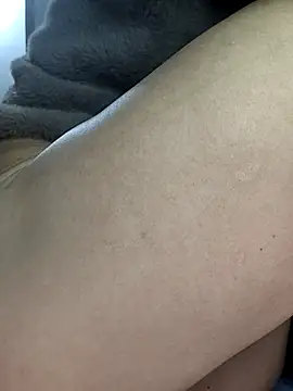 Snapshot of estrella_tasty chatting on July 24, 2026, 5:36 am estrella tasty online show from July 24, 2026, 5:36 am