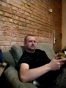 Snapshot of MrWhitePL chatting on October 29, 2025, 9:58 pm MrWhitePL online show from October 29, 2025, 9:58 pm