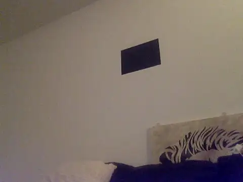 Snapshot of Dirty0892 chatting on March 4, 2025, 8:05 pm Dirty0892 online show from March 4, 2025, 8:05 pm