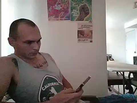 Snapshot of universitario-col chatting on January 12, 2025, 10:01 pm universitario-col online show from January 12, 2025, 10:01 pm