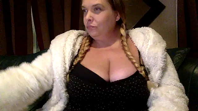 bbw frankie online show from September 24, 2025, 7:20 pm