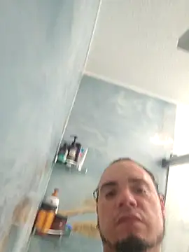 Snapshot of latinoflpr chatting on November 12, 2025, 2:37 am latinoflpr online show from November 12, 2025, 2:37 am