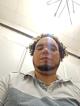 latinoflpr online show from April 25, 2026, 9:56 pm
