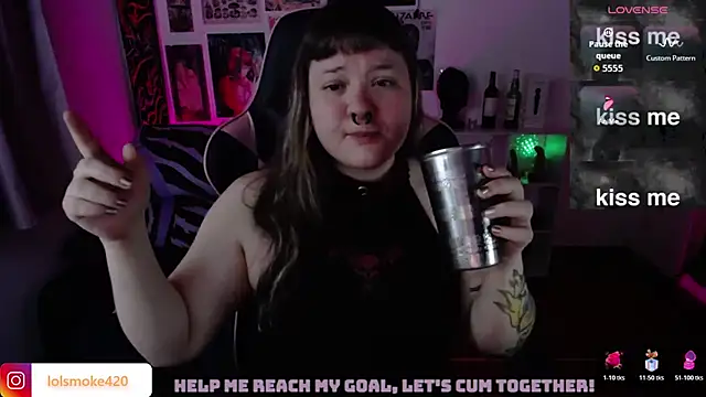 Snapshot of Bdsm_and_fries chatting on August 1, 2026, 3:32 pm Bdsm and fries online show from August 1, 2026, 3:32 pm