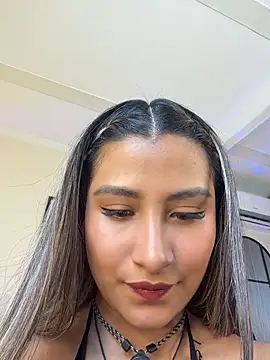 Snapshot of Rubyross21 chatting on May 6, 2026, 10:03 pm Rubyross21 online show from May 6, 2026, 10:03 pm