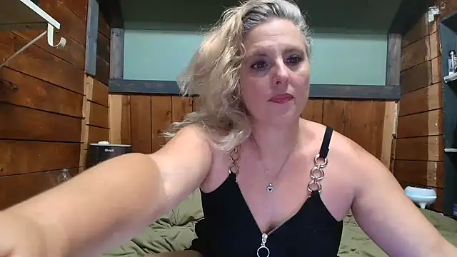 lisaxlovexxx online show from June 16, 2026, 6:30 pm