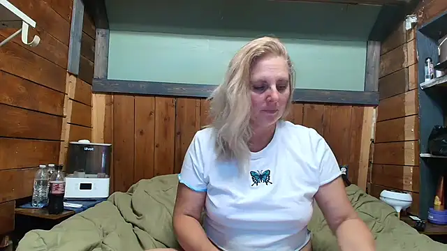 lisaxlovexxx online show from June 21, 2026, 2:28 am