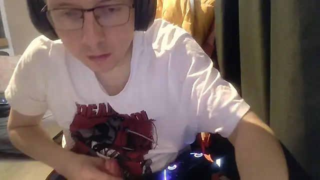 Snapshot of David250692 chatting on March 10, 2026, 11:03 am David250692 online show from March 10, 2026, 11:03 am