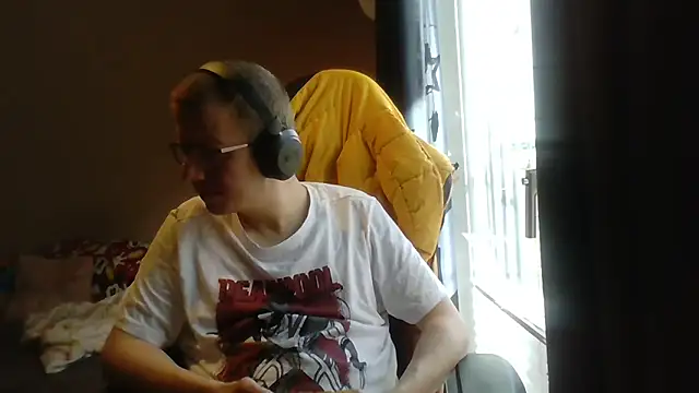 Snapshot of David250692 chatting on March 9, 2026, 8:40 am David250692 online show from March 9, 2026, 8:40 am