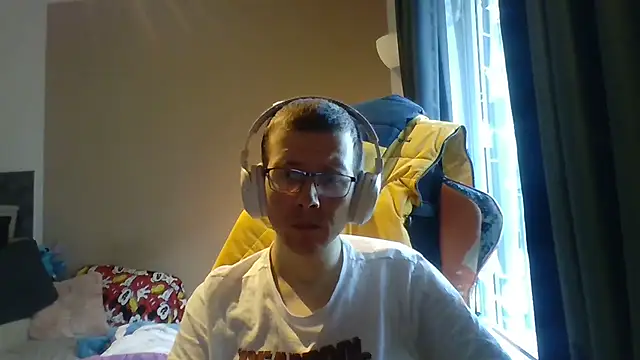 Snapshot of David250692 chatting on March 23, 2026, 7:41 am David250692 online show from March 23, 2026, 7:41 am