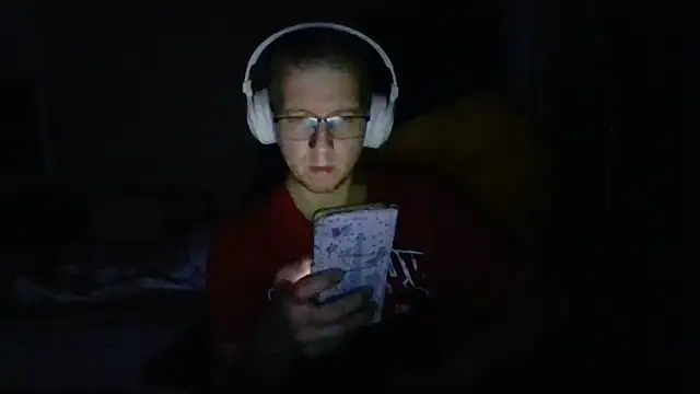 Snapshot of David250692 chatting on March 25, 2026, 9:24 pm David250692 online show from March 25, 2026, 9:24 pm