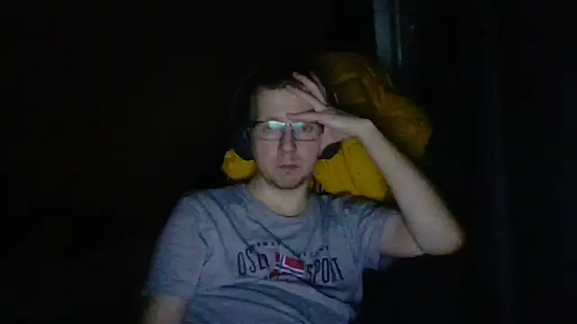 Snapshot of David250692 chatting on March 5, 2026, 5:53 pm David250692 online show from March 5, 2026, 5:53 pm