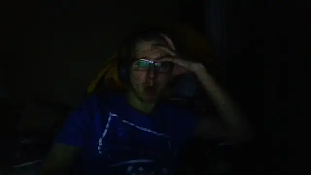 Snapshot of David250692 chatting on April 2, 2026, 9:54 pm David250692 online show from April 2, 2026, 9:54 pm