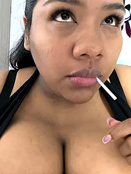 paola091 online show from November 11, 2025, 11:31 pm