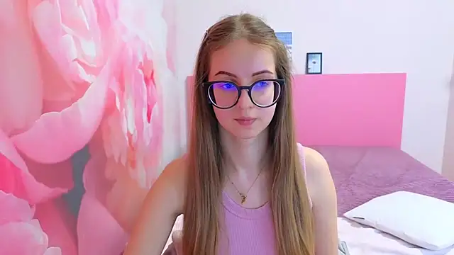 Snapshot of AliceAdams chatting on February 26, 2026, 7:52 am AliceAdams online show from February 26, 2026, 7:52 am