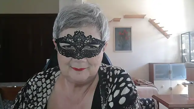 simona60 online show from May 12, 2026, 1:17 pm