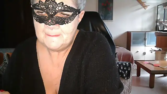 Snapshot of simona60 chatting on November 1, 2025, 2:11 pm simona60 online show from November 1, 2025, 2:11 pm