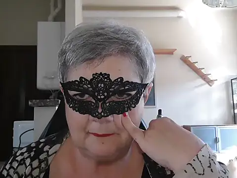 simona60 online show from May 7, 2026, 1:25 pm