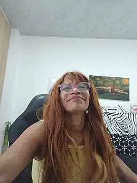 BustyMilf  online show from July 4, 2026, 12:00 pm
