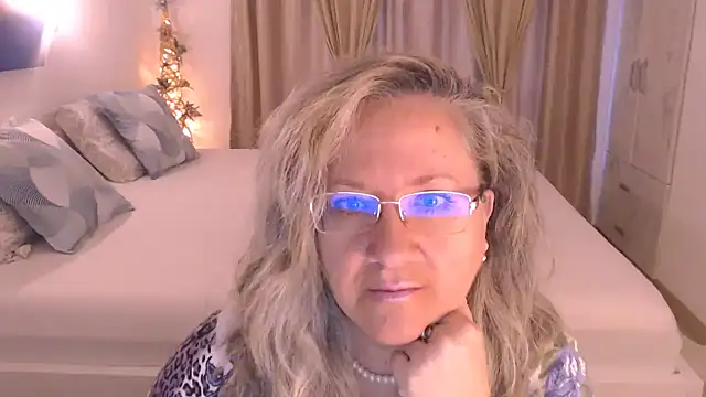 Snapshot of Raisshy chatting on November 10, 2025, 11:59 am Raisshy online show from November 10, 2025, 11:59 am