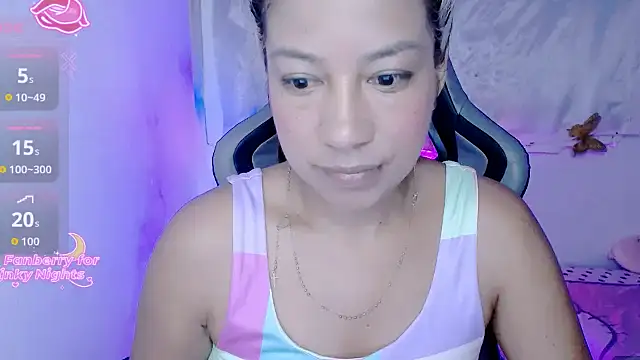 Snapshot of ninatiny chatting on November 26, 2025, 9:09 am ninatiny online show from November 26, 2025, 9:09 am