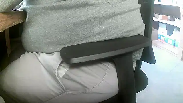 Snapshot of Cygnus58topchef chatting on November 25, 2025, 10:04 am Cygnus58topchef online show from November 25, 2025, 10:04 am