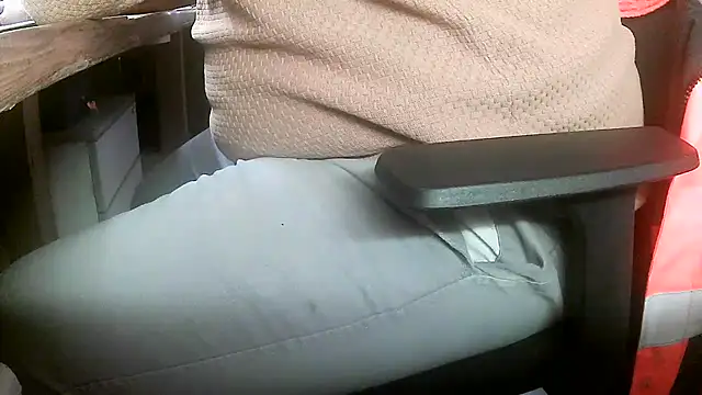 Snapshot of Cygnus58topchef chatting on November 14, 2025, 3:15 pm Cygnus58topchef online show from November 14, 2025, 3:15 pm