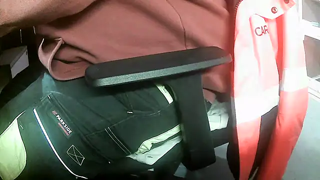 Snapshot of Cygnus58topchef chatting on October 27, 2025, 11:11 am Cygnus58topchef online show from October 27, 2025, 11:11 am