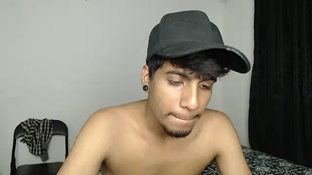 Snapshot of stevenosori chatting on November 8, 2025, 4:49 am stevenosori online show from November 8, 2025, 4:49 am