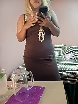 HorneyKitten online show from November 12, 2025, 5:11 am