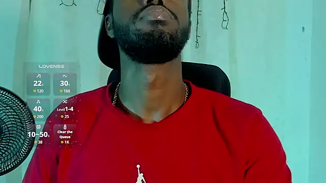 Snapshot of Benhtenblak chatting on September 11, 2025, 12:05 pm Benhtenblak online show from September 11, 2025, 12:05 pm