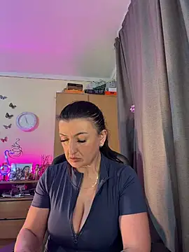 Hotangel75 online show from May 6, 2026, 8:29 am