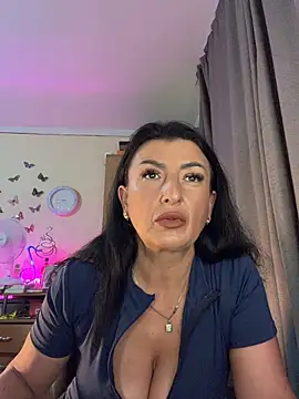 Snapshot of Hotangel75 chatting on July 3, 2026, 5:25 am Hotangel75 online show from July 3, 2026, 5:25 am