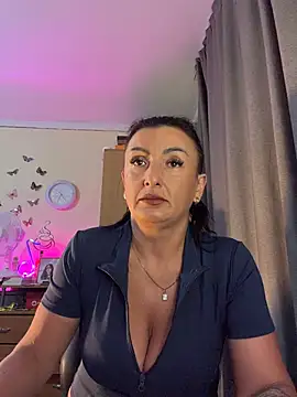 Snapshot of Hotangel75 chatting on July 8, 2026, 5:41 am Hotangel75 online show from July 8, 2026, 5:41 am