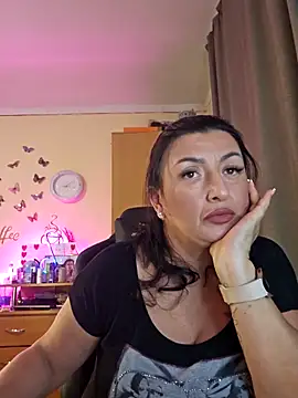 Snapshot of Hotangel75 chatting on November 22, 2025, 6:18 pm Hotangel75 online show from November 22, 2025, 6:18 pm