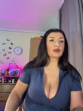 Snapshot of Hotangel75 chatting on February 20, 2026, 9:00 am Hotangel75 online show from February 20, 2026, 9:00 am