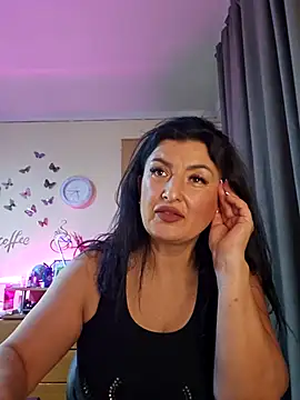 Snapshot of Hotangel75 chatting on November 2, 2025, 5:29 pm Hotangel75 online show from November 2, 2025, 5:29 pm