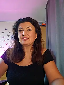 Snapshot of Hotangel75 chatting on October 16, 2025, 8:22 am Hotangel75 online show from October 16, 2025, 8:22 am