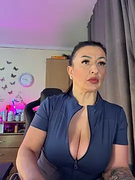 Snapshot of Hotangel75 chatting on March 7, 2026, 6:24 pm Hotangel75 online show from March 7, 2026, 6:24 pm