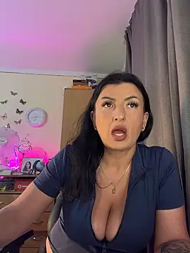 Snapshot of Hotangel75 chatting on July 4, 2026, 3:38 pm Hotangel75 online show from July 4, 2026, 3:38 pm