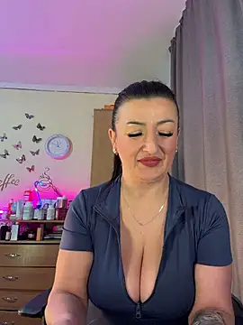 Snapshot of Hotangel75 chatting on March 4, 2026, 10:01 am Hotangel75 online show from March 4, 2026, 10:01 am