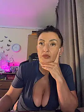 Snapshot of Hotangel75 chatting on July 23, 2026, 2:09 am Hotangel75 online show from July 23, 2026, 2:09 am