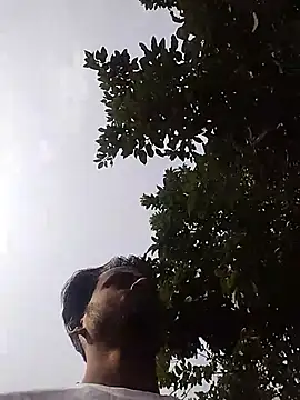 Snapshot of sujanmanda chatting on October 29, 2025, 5:17 am sujanmanda online show from October 29, 2025, 5:17 am