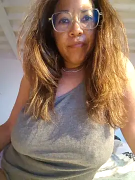 Snapshot of mila38 chatting on May 13, 2026, 7:21 pm mila38 online show from May 13, 2026, 7:21 pm